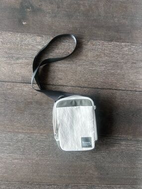 lululemon athletica Small Crossbody Pouch - White with Gray Trim